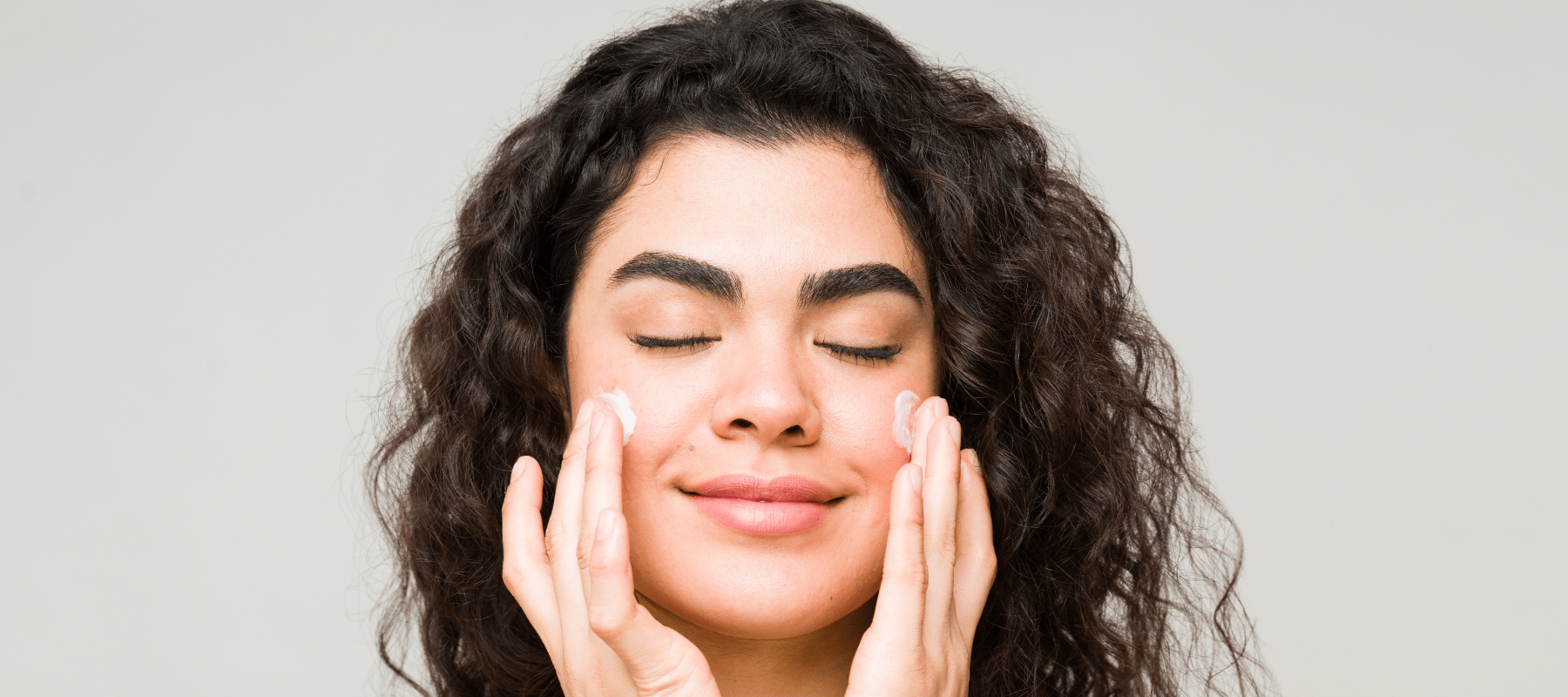 Know the details for which sunscreen is best for dry skin in India