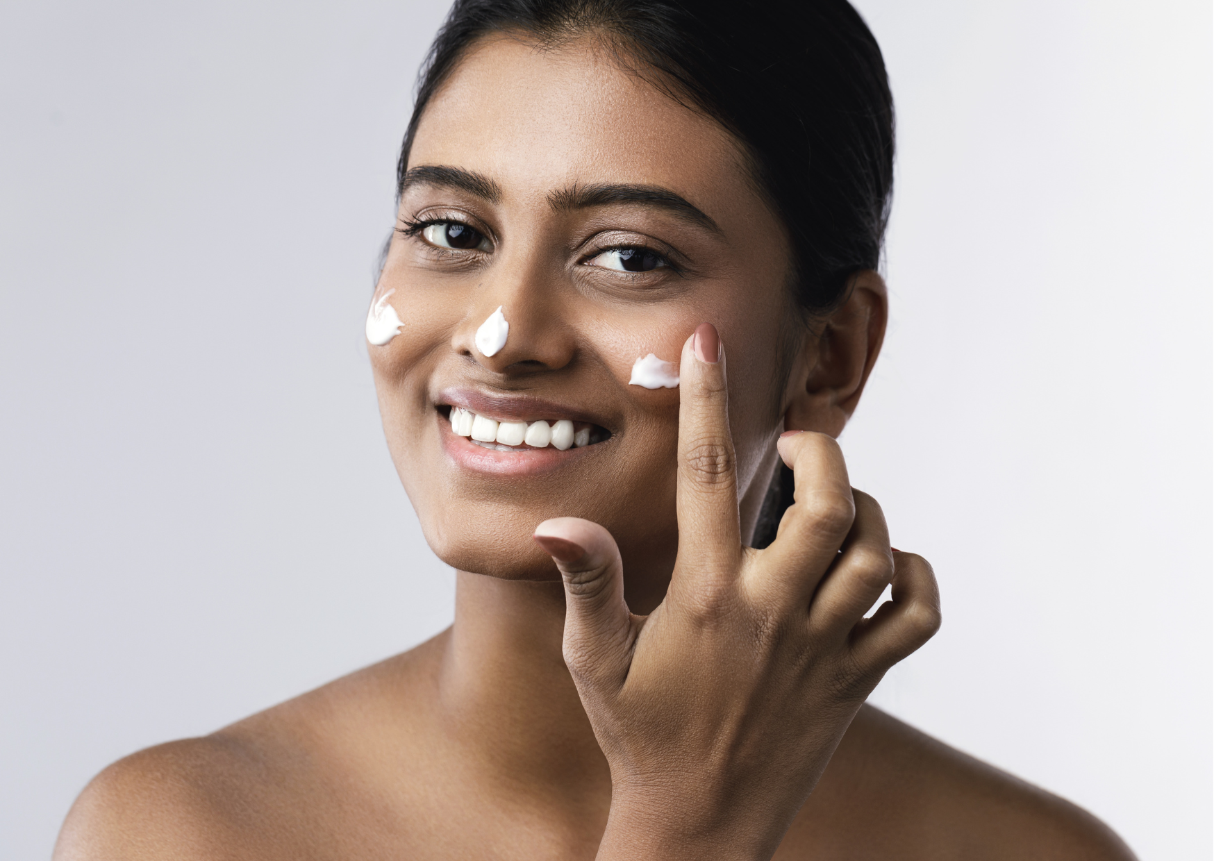 What Is Hybrid Sunscreen? Everything To Know About Hybrid Sunscreen