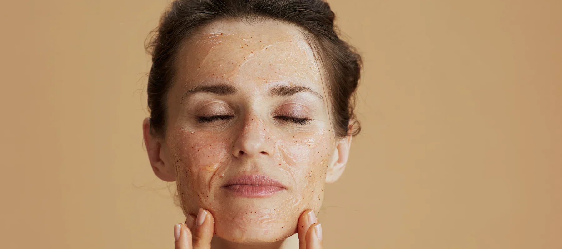 After Scrub What to Apply on Face
