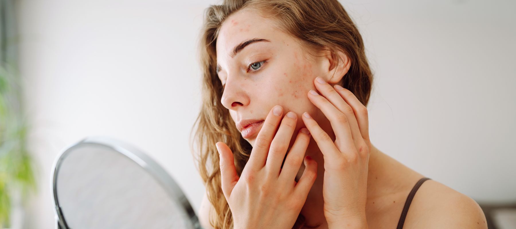 Sensitive Skin Care Routine: Ingredients to Use & Avoid