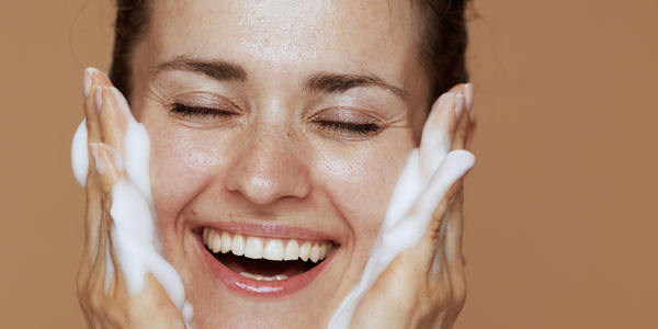 What is a Face Cleanser? Complete Guide to Types, Uses and Benefits of Cleanser